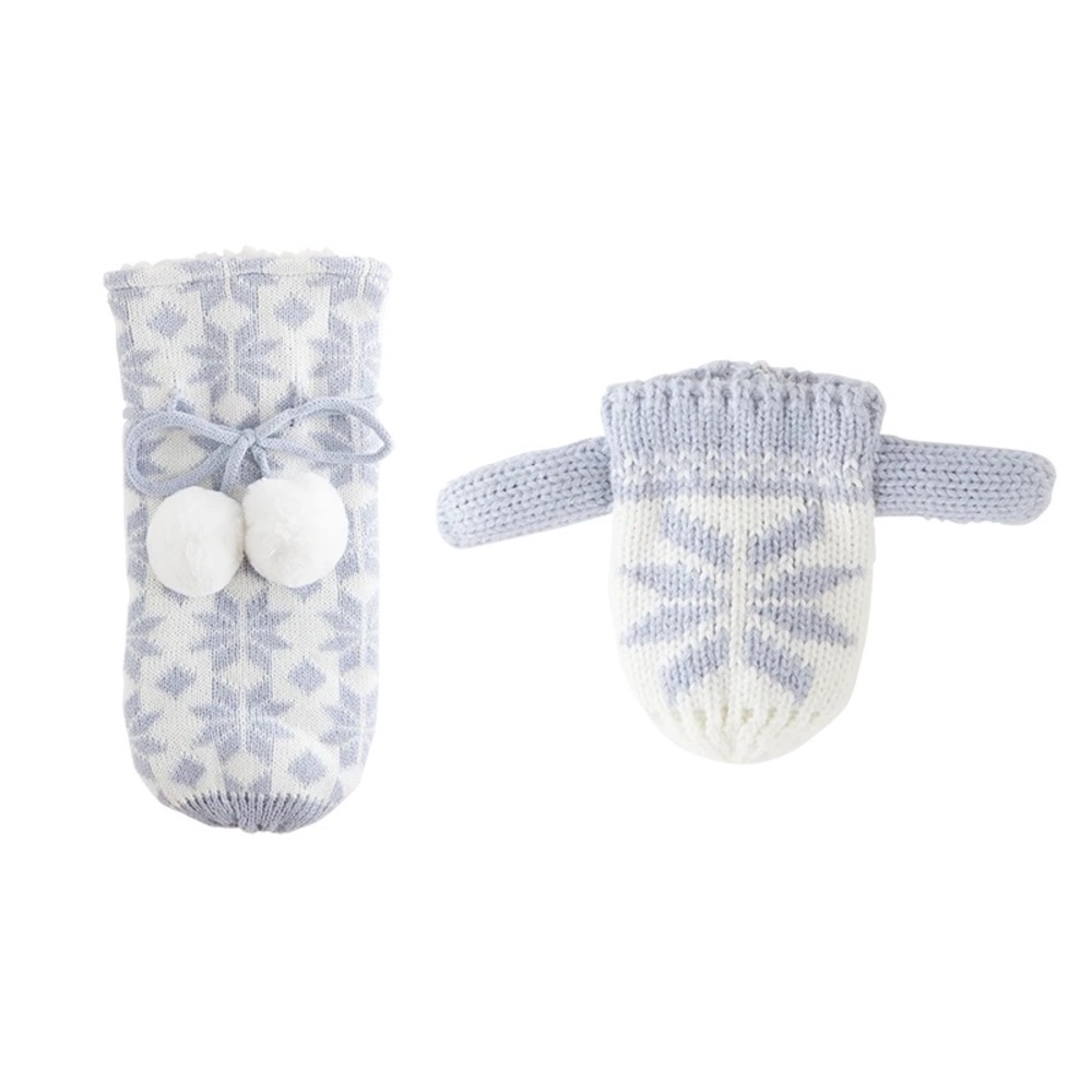 Chic & Tonic Cozy Wine Bag + Coozie Set in Snow White and Blue Snowflake